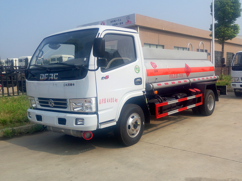 東風多利卡2噸加油車